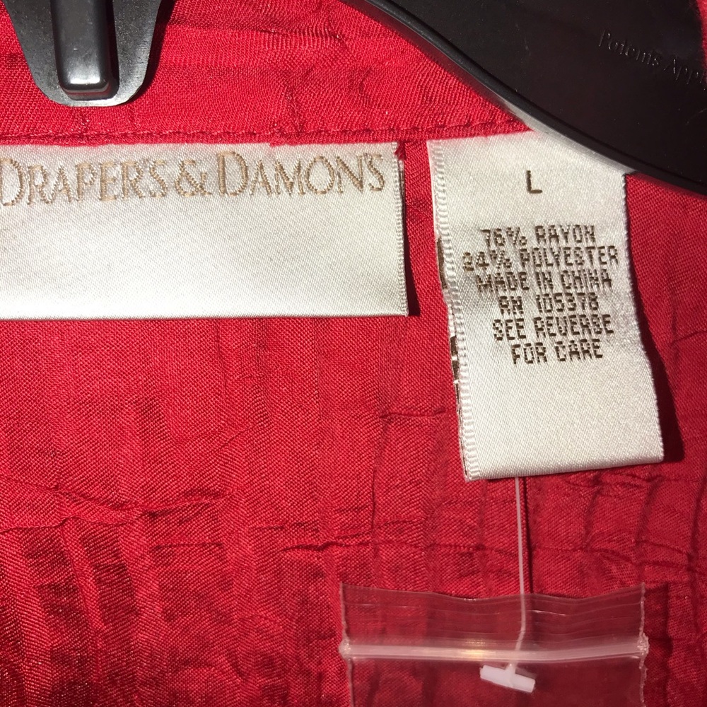 NWT Red Shimmer Crinkle Button Down Shirt - Picture 4 of 10